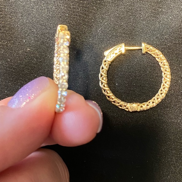 Gorgeous 14k diamond hoops - Picture 3 of 9